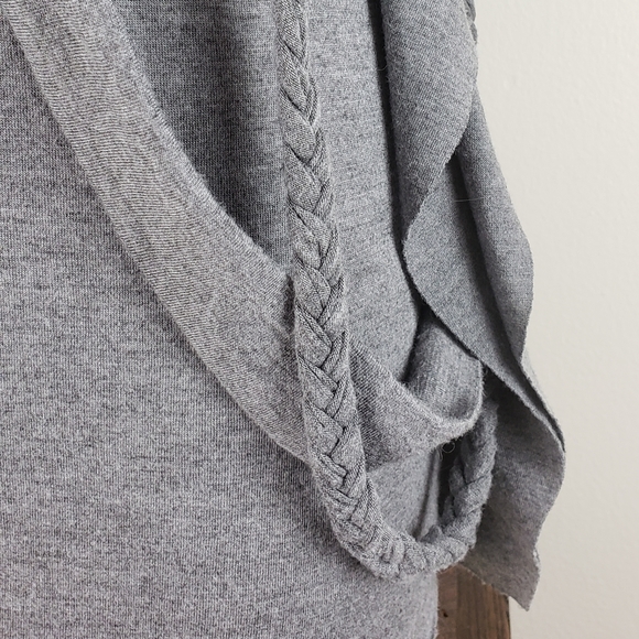 Corey Lynn Carlter Heathered Gray Top - Picture 3 of 7